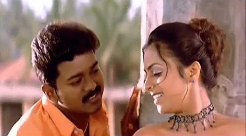 Minnalai Pidithu Song Lyrics