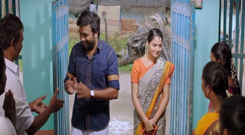 Onna Pola Oruthana Song Lyrics