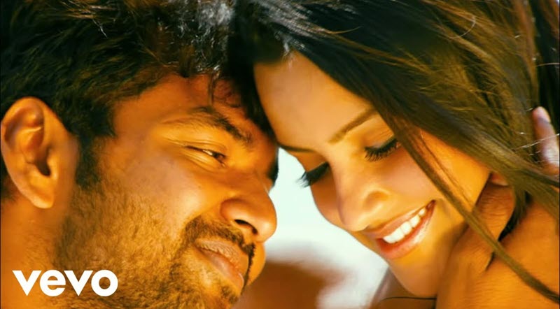 Oru Devathai Paarkum Song Lyrics