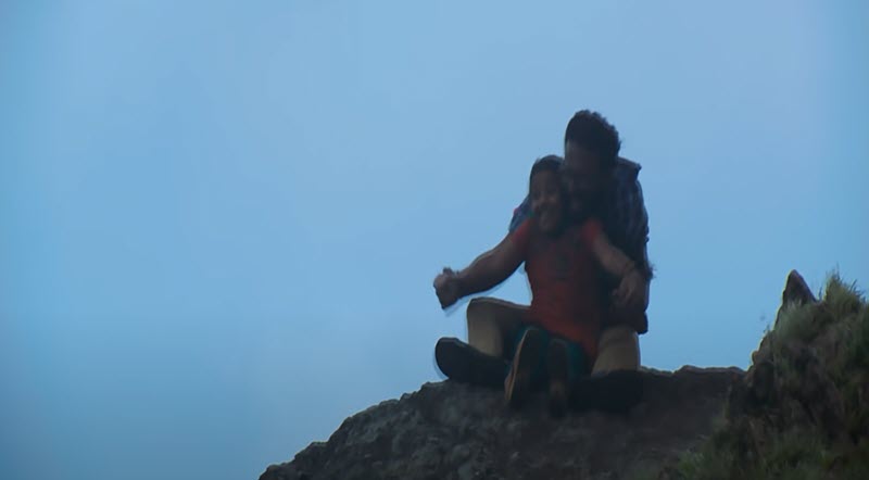 Aanandha Yazhai Song Lyrics