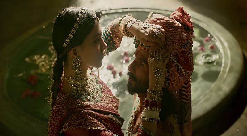 Unadhallavaa Song Lyrics