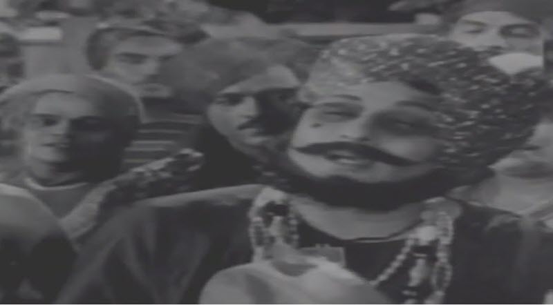 Kurukku Vazhiyil Vaazhvu Thedidum Song Lyrics