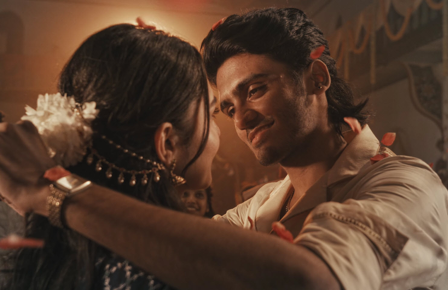 Pavazha Malli Song Lyrics